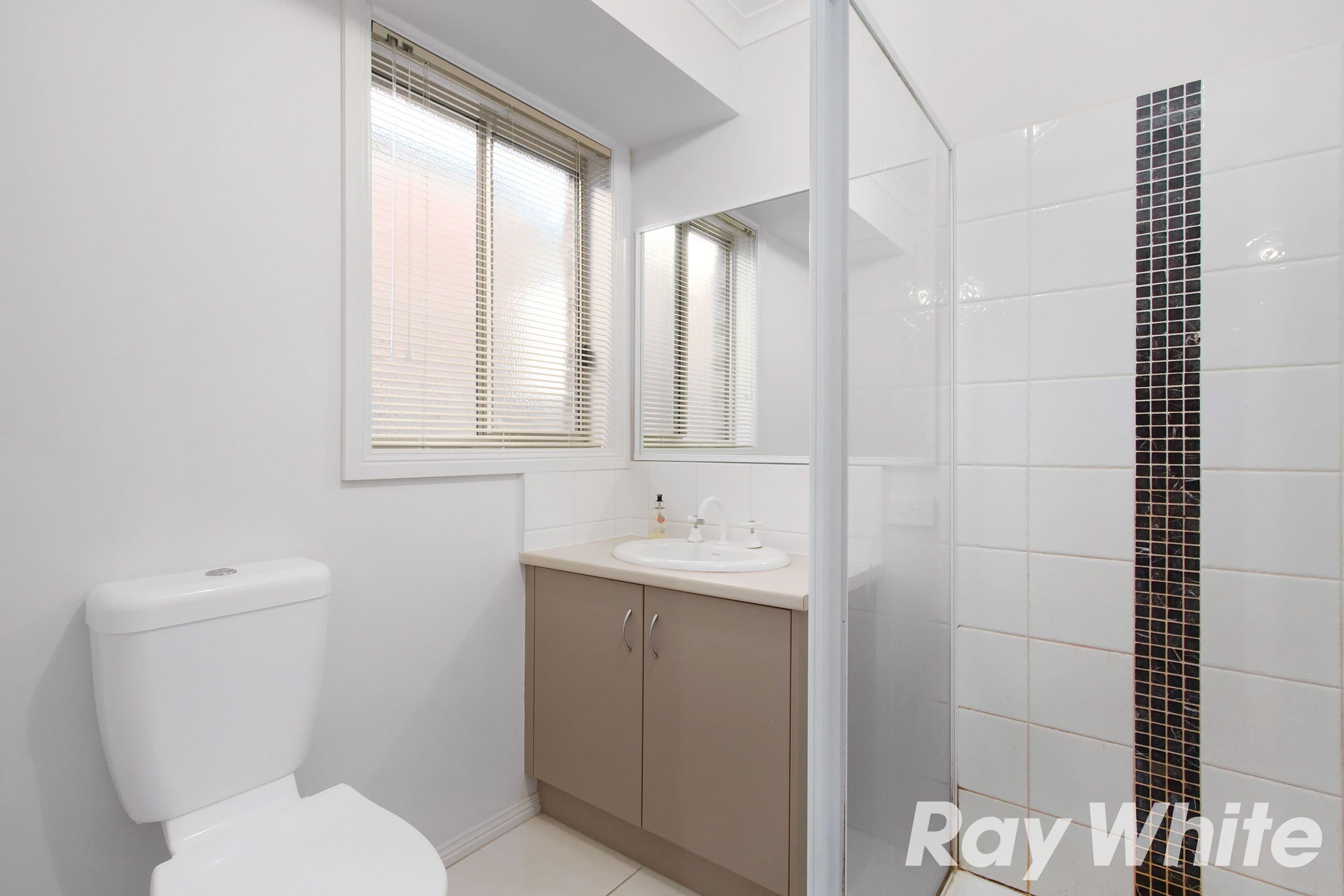 136 Ahern Road, Pakenham VIC 3810, Pakenham - Thumbnail 6
