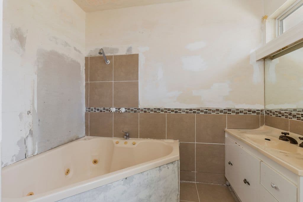 203 Anakie Road, Bell Post Hill VIC 3215, Bell Post Hill - Thumbnail 5