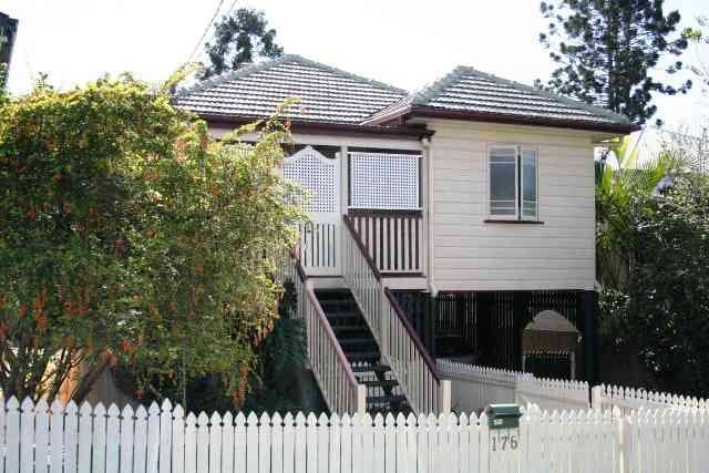 176 Strong Avenue, GRACEVILLE QLD 4075, Graceville - Image 1