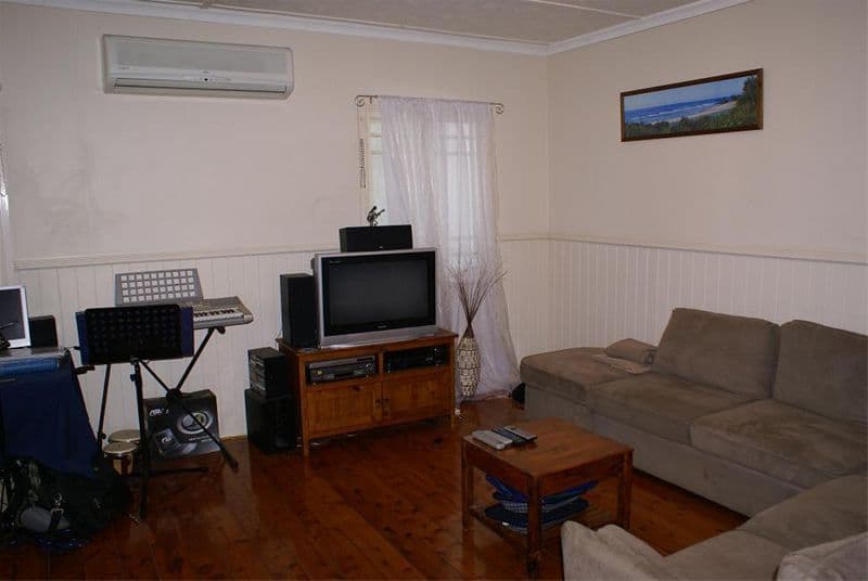 176 Strong Avenue, GRACEVILLE QLD 4075, Graceville - Thumbnail 2