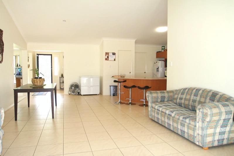 28 Jonquil Street, ORMEAU QLD 4208, Ormeau - Thumbnail 3