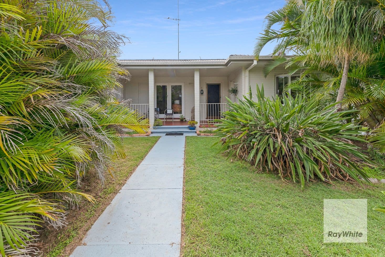 7 Grimstead Street, Bundaberg West QLD 4670, Bundaberg West - Thumbnail 2