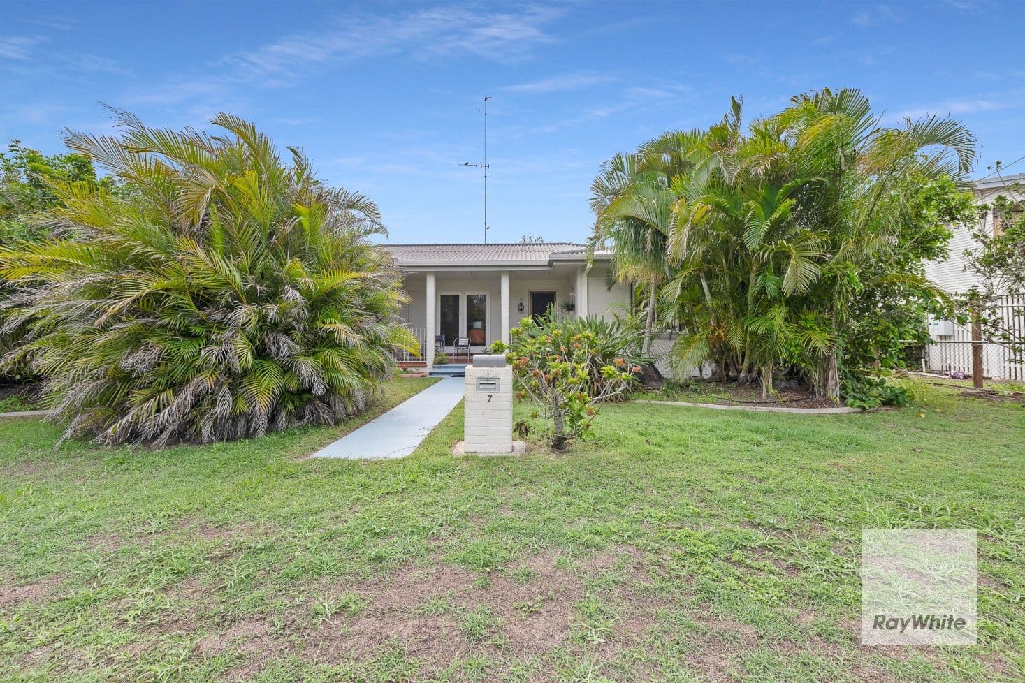 7 Grimstead Street, Bundaberg West QLD 4670, Bundaberg West - Thumbnail 4