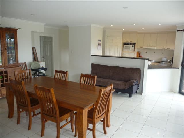 3 Eastwood Place, HIGHFIELDS QLD 4352, Highfields - Thumbnail 3