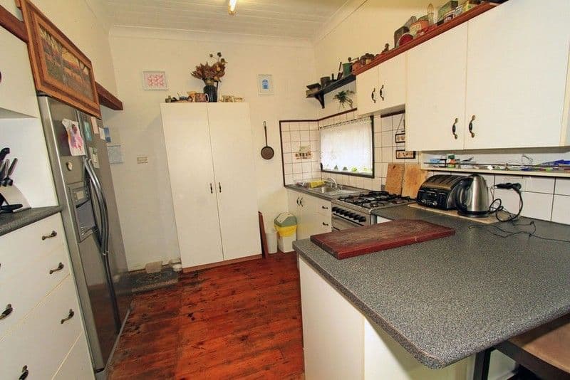 56 Cliff Street, YEPPOON QLD 4703, Yeppoon - Thumbnail 3