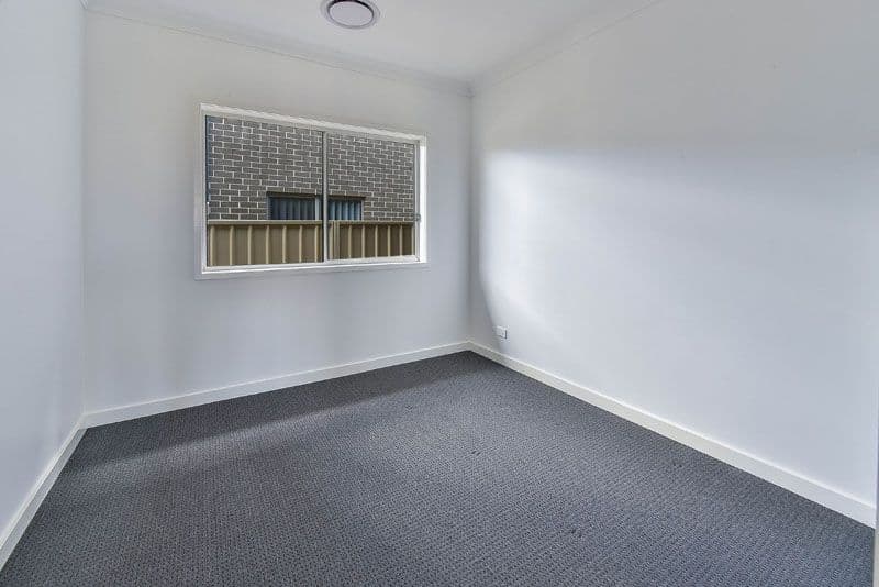 34 Easton Avenue, Spring Farm NSW 2570, Spring Farm - Thumbnail 6