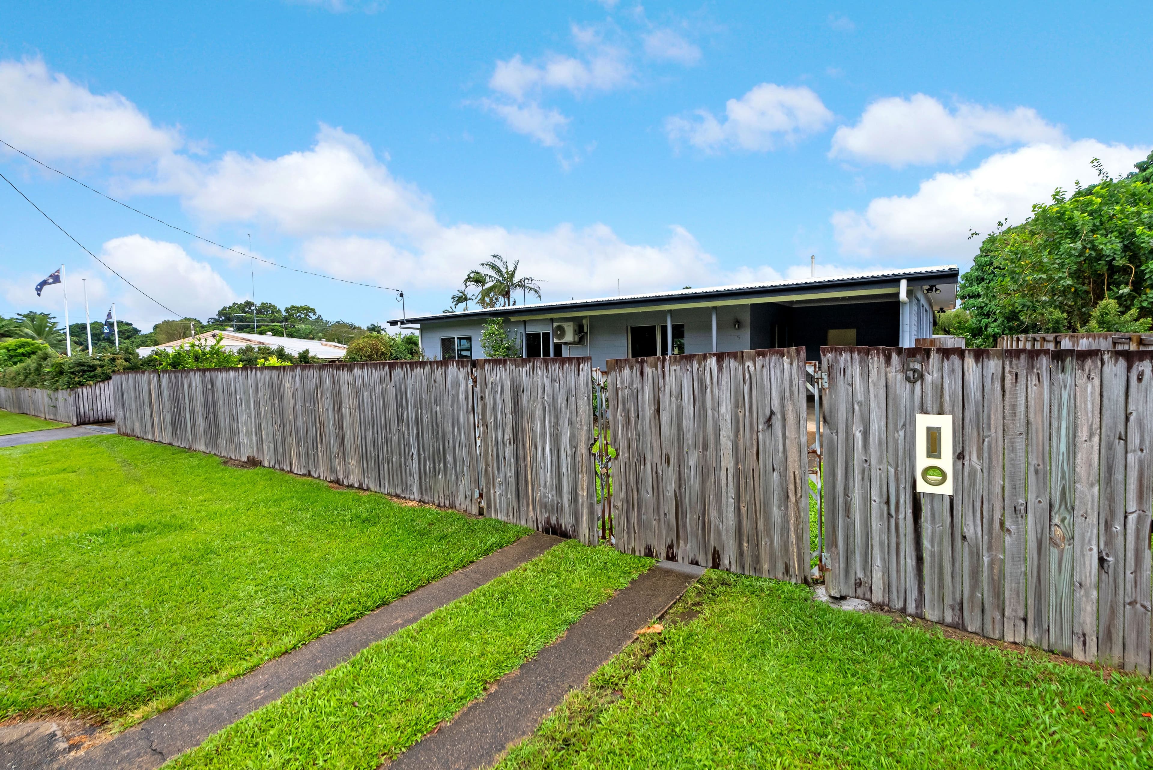 5 Solager Street, Manoora QLD 4870, Manoora - Image 1