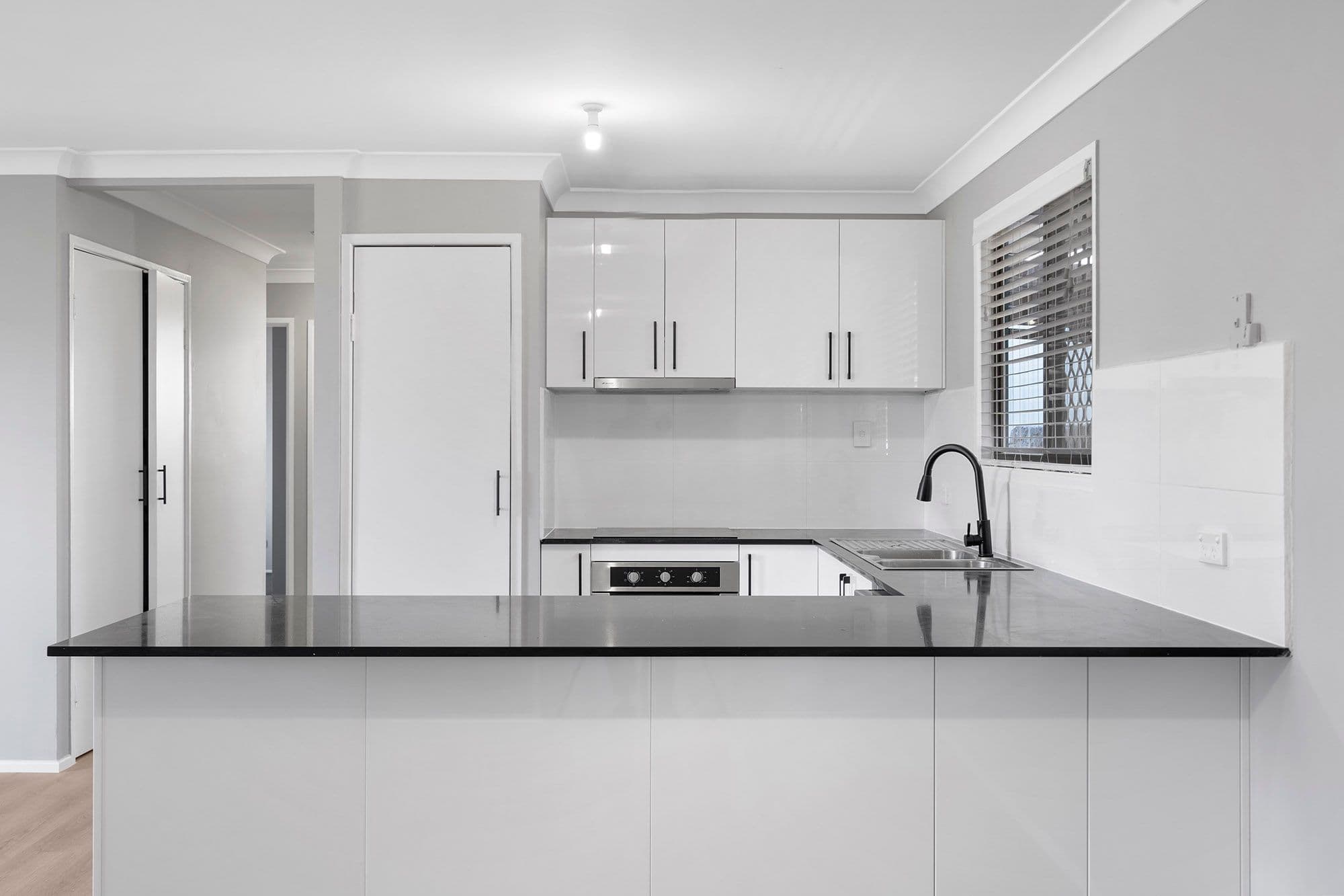 24 Antares Avenue, Kingston QLD 4114, Kingston - Thumbnail 3