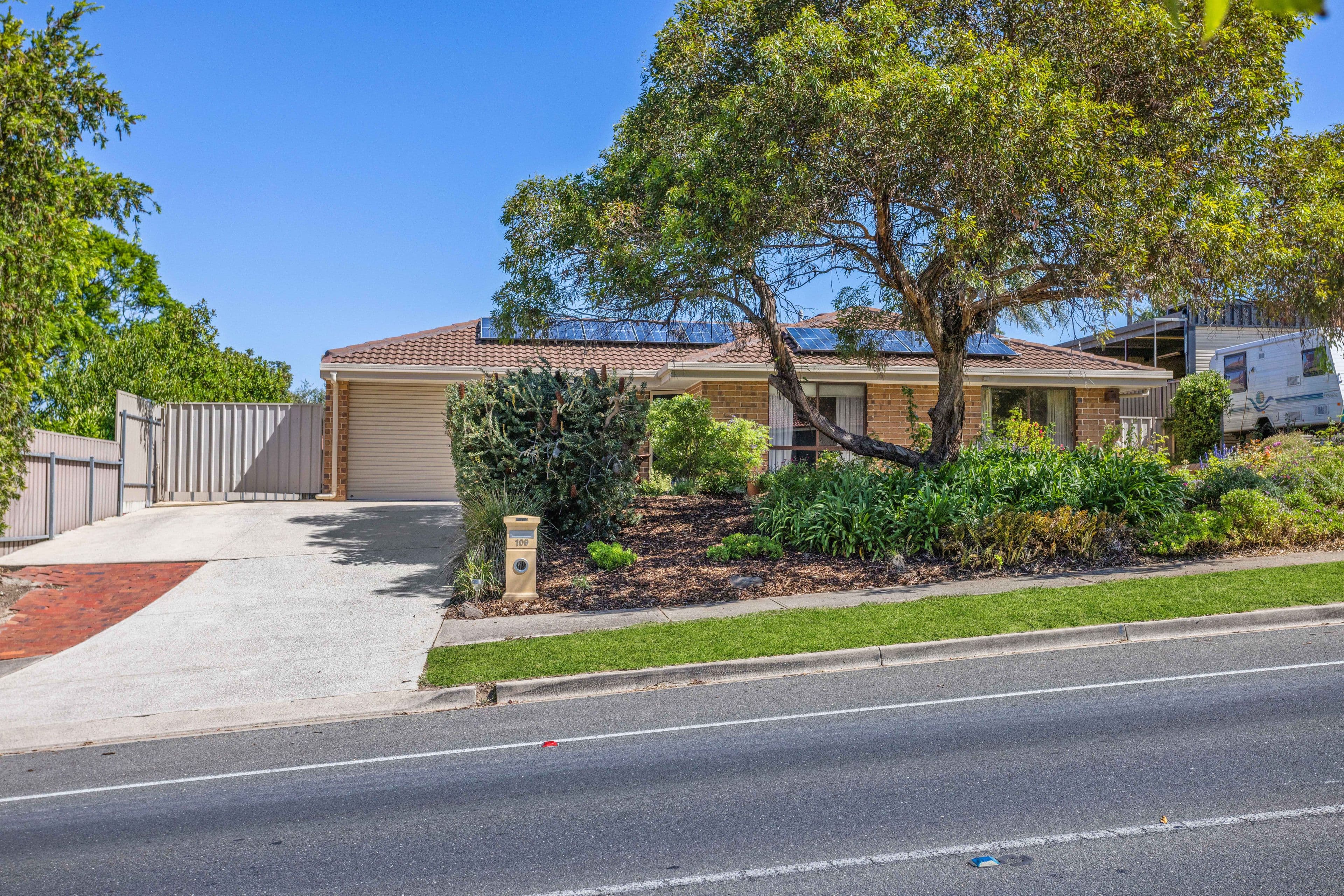 109 Lander Road, Trott Park SA 5158, Trott Park - Image 1