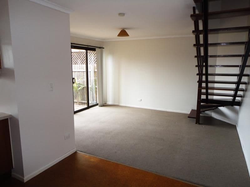 Unit 1 60 Railway Street, BOOVAL QLD 4304, Booval - Thumbnail 2