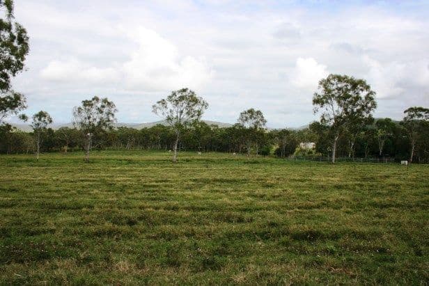 886 Sarina Beach Road, SARINA QLD 4737, Sarina Beach - Thumbnail 5