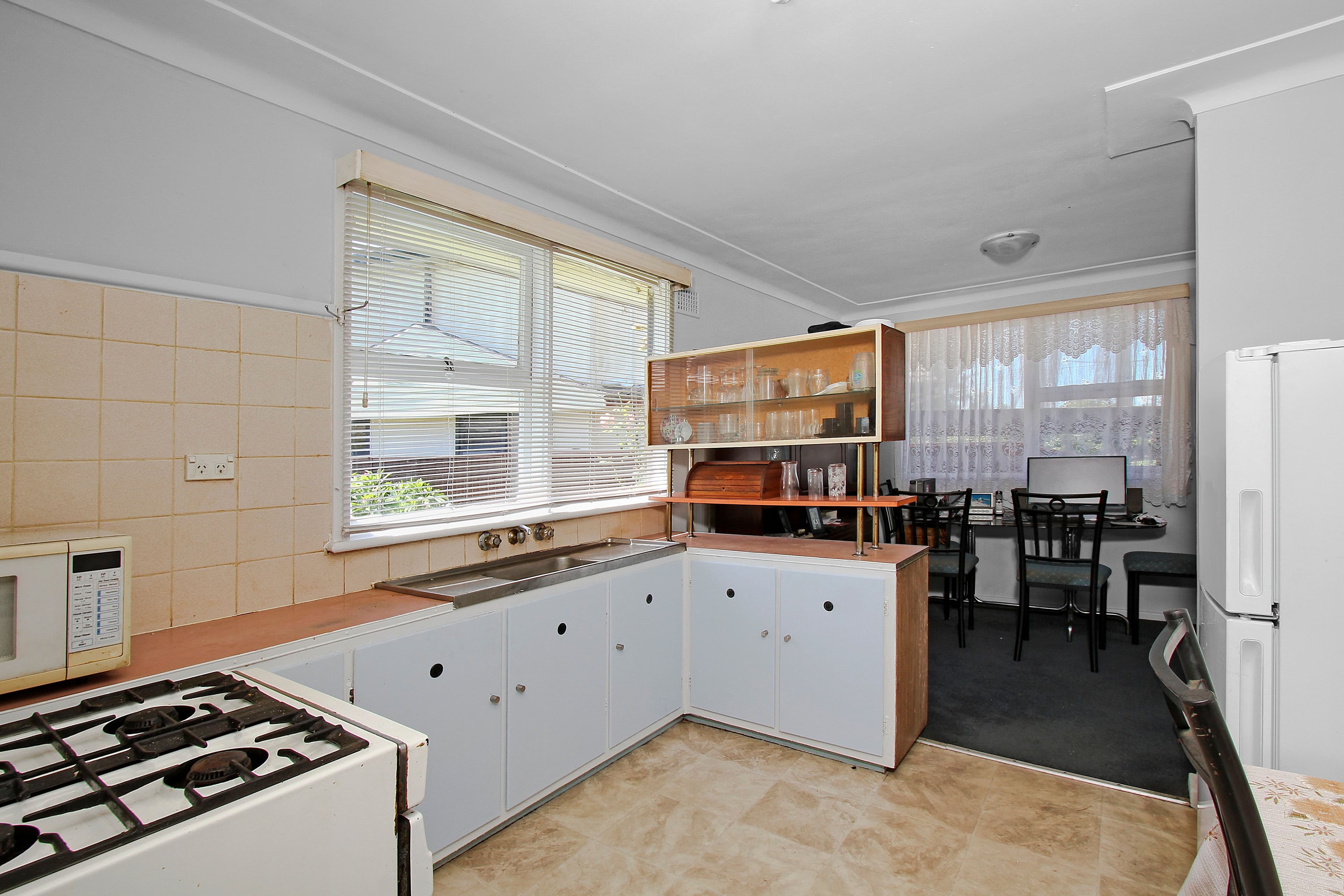 3 Siandra Avenue, Fairfield NSW 2165, Fairfield - Thumbnail 4
