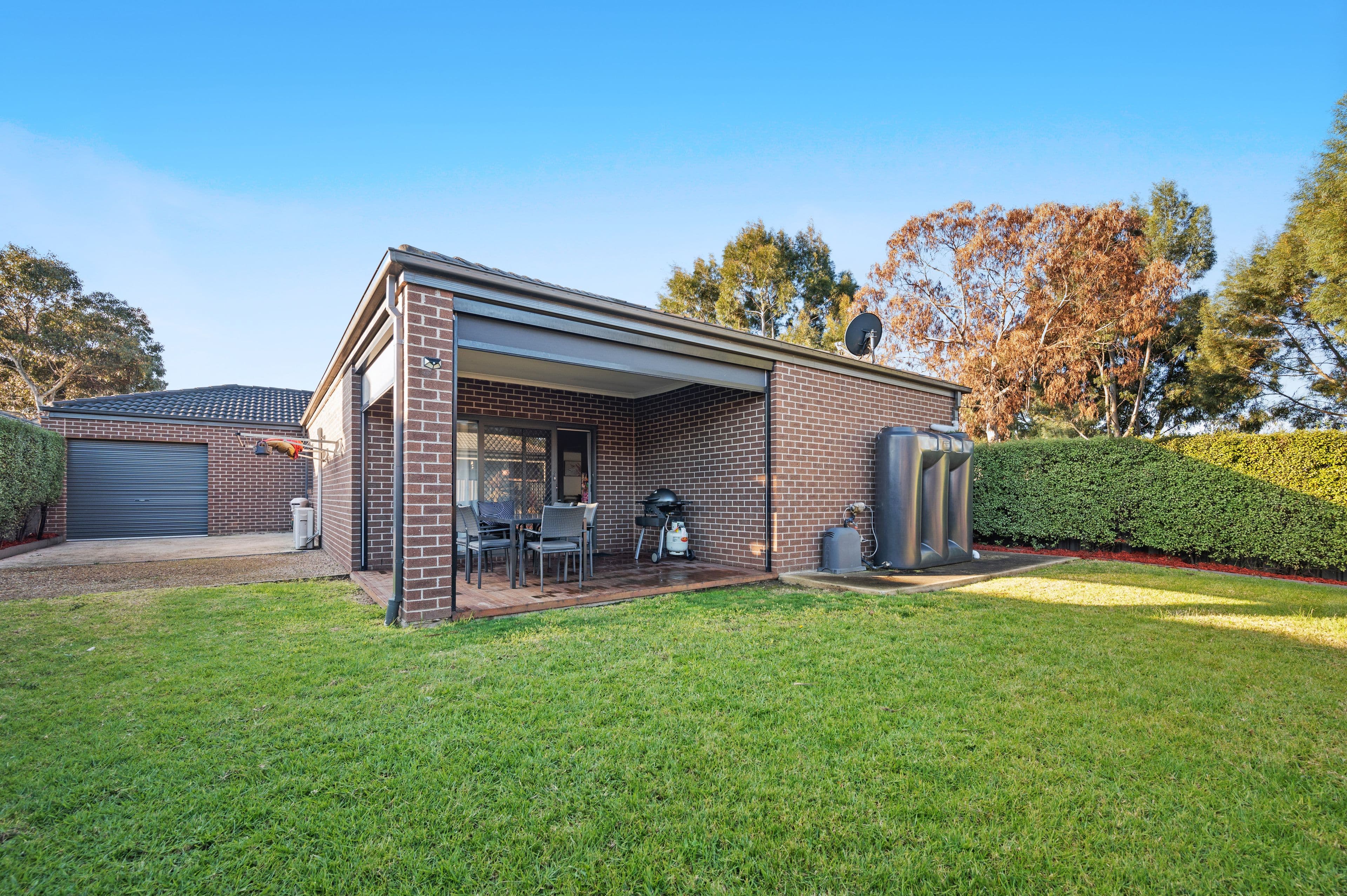 1 Craigmoor Crescent, Mernda VIC 3754, Mernda - Thumbnail 2