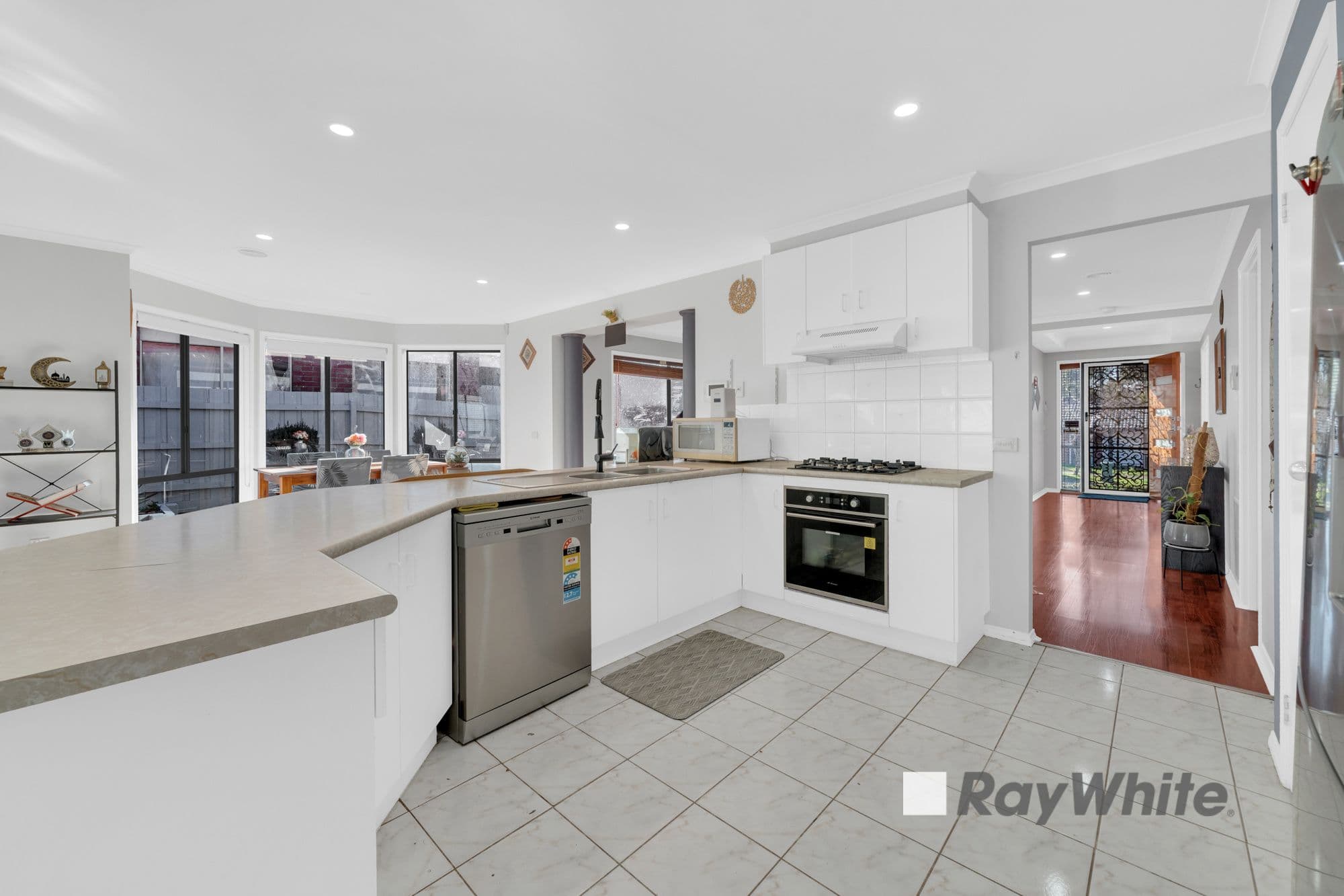 26 Redwood Avenue, Hampton Park VIC 3976, Hampton Park - Thumbnail 3
