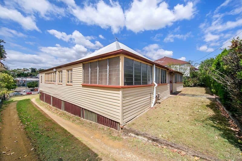 23 Martin Street, WOODEND QLD 4305, Woodend - Thumbnail 2