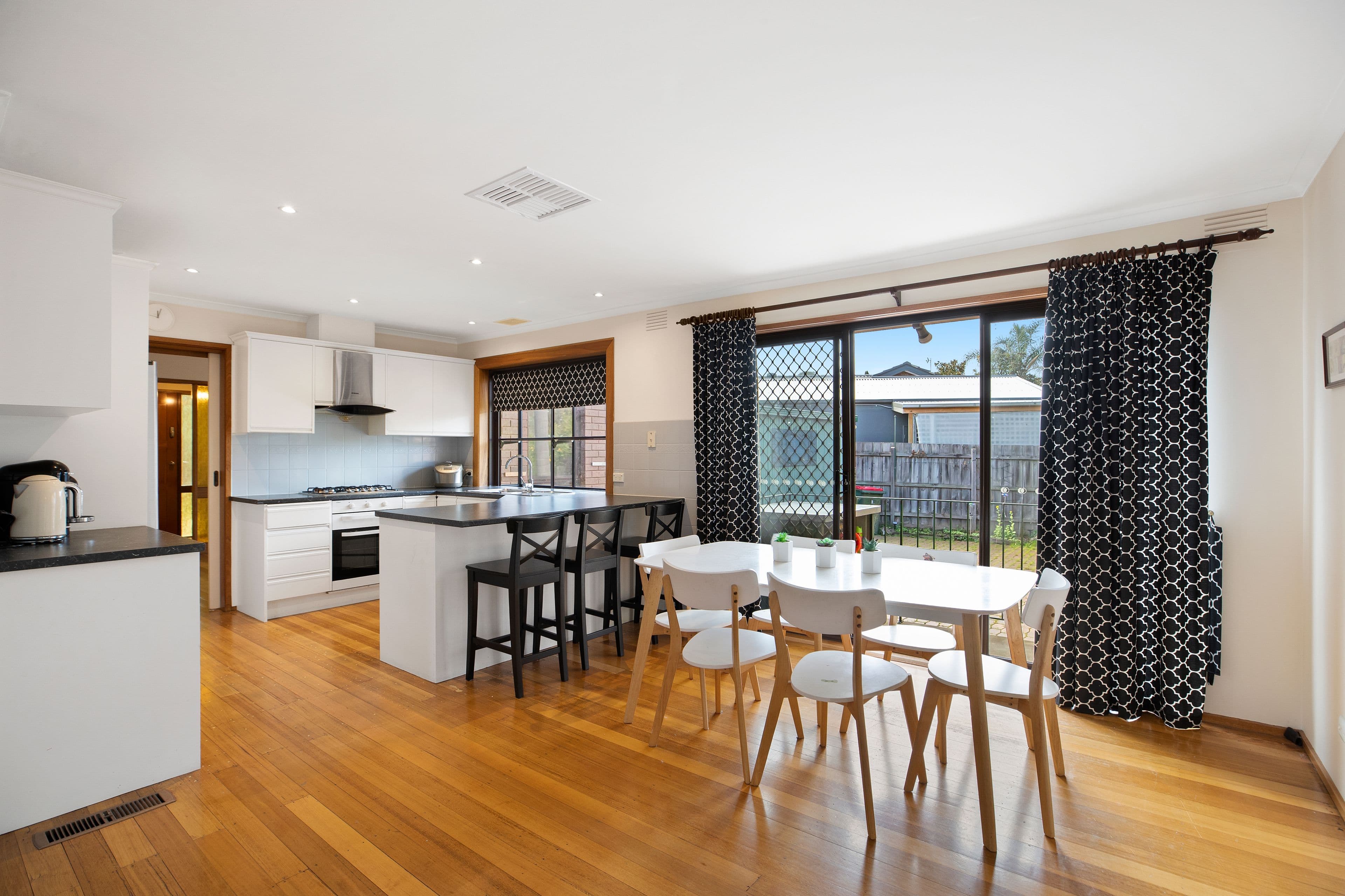 3 Dobell Court, Scoresby VIC 3179, Scoresby - Thumbnail 4