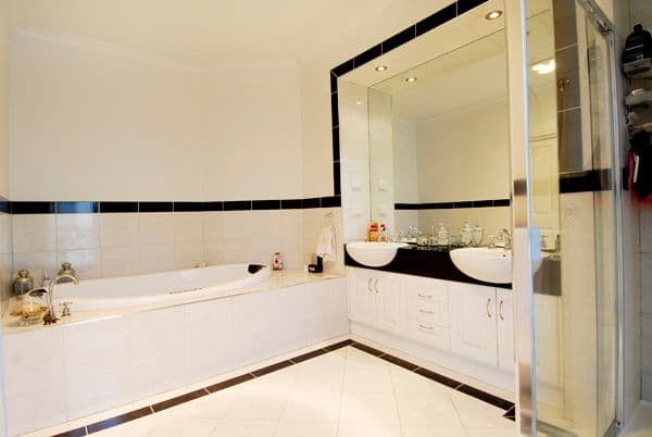 44 Moondarra Drive, BERWICK VIC 3806, Berwick - Thumbnail 8