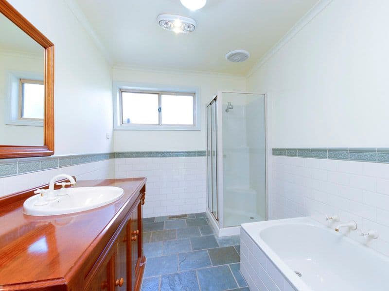 60 James Cook Drive, WANDANA HEIGHTS VIC 3216, Wandana Heights - Thumbnail 7