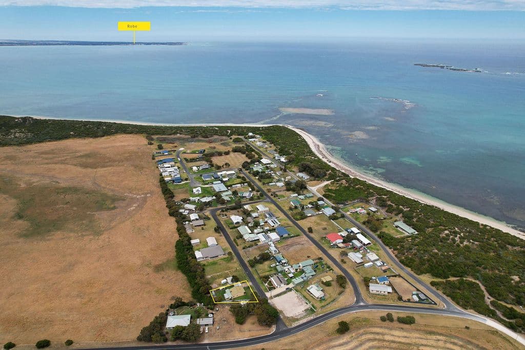 3 Boatswain Avenue, Boatswain Point SA 5275, Boatswain Point - Image 1