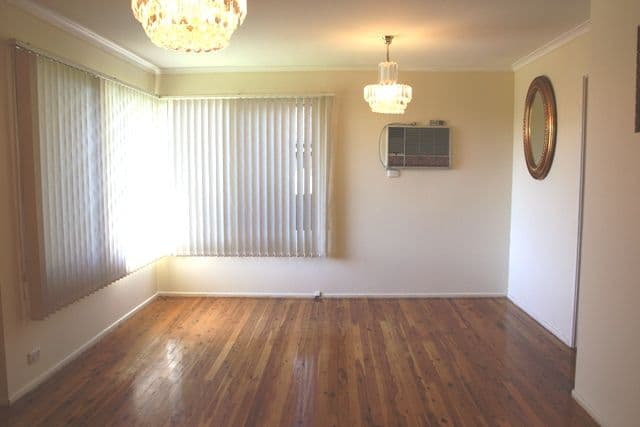 37 Stranraer Drive, ST ANDREWS NSW 2566, St Andrews - Thumbnail 3