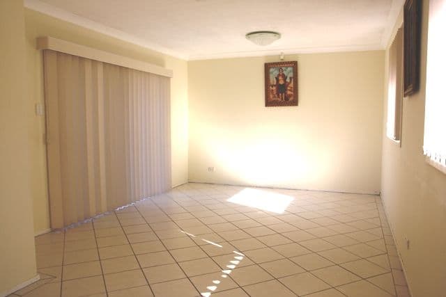 37 Stranraer Drive, ST ANDREWS NSW 2566, St Andrews - Thumbnail 4