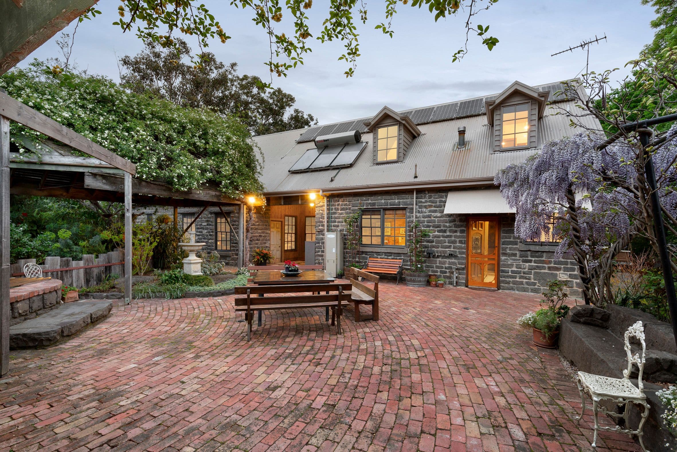 25-27 Ramptons Road, Eltham North VIC 3095, Eltham North - Thumbnail 3