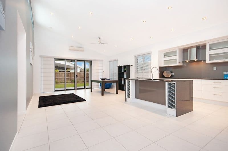 31 Eastlake Avenue, IDALIA QLD 4811, Idalia - Thumbnail 2