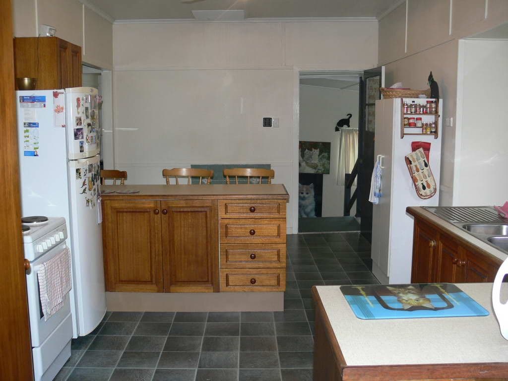 5 Down Street, ESK QLD 4312, Esk - Thumbnail 2