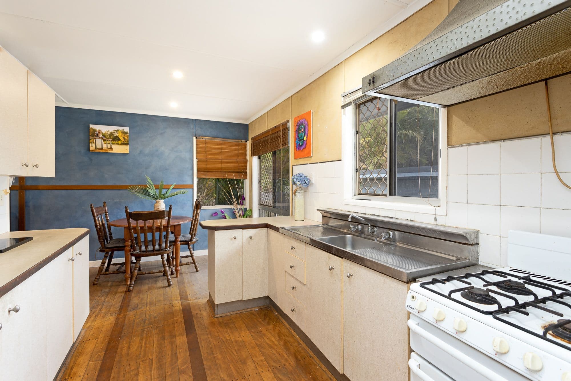 13 Houghton Avenue, Redcliffe QLD 4020, Redcliffe - Thumbnail 4