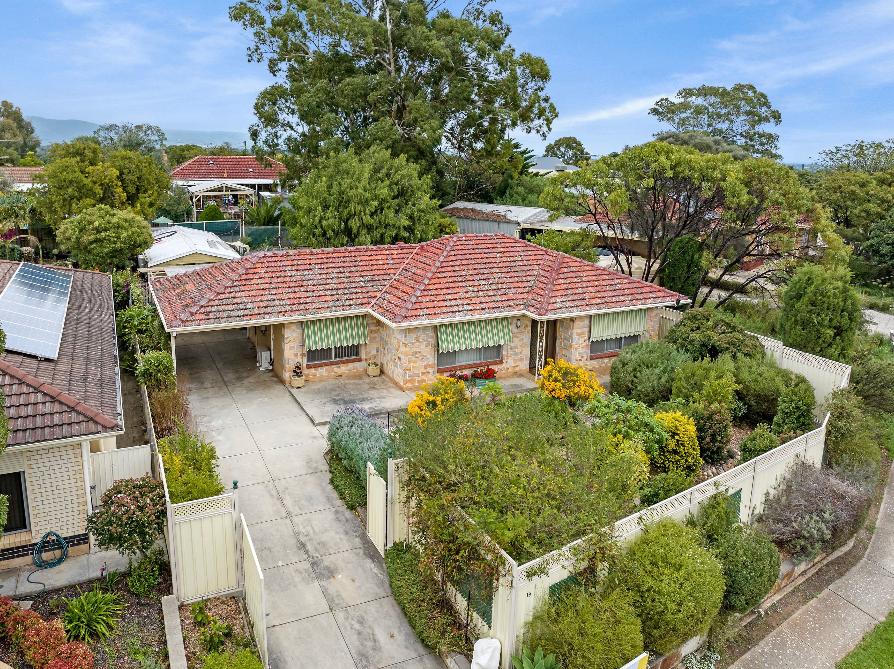 19 Far View Crescent, Ridgehaven SA 5097, Ridgehaven - Thumbnail 2