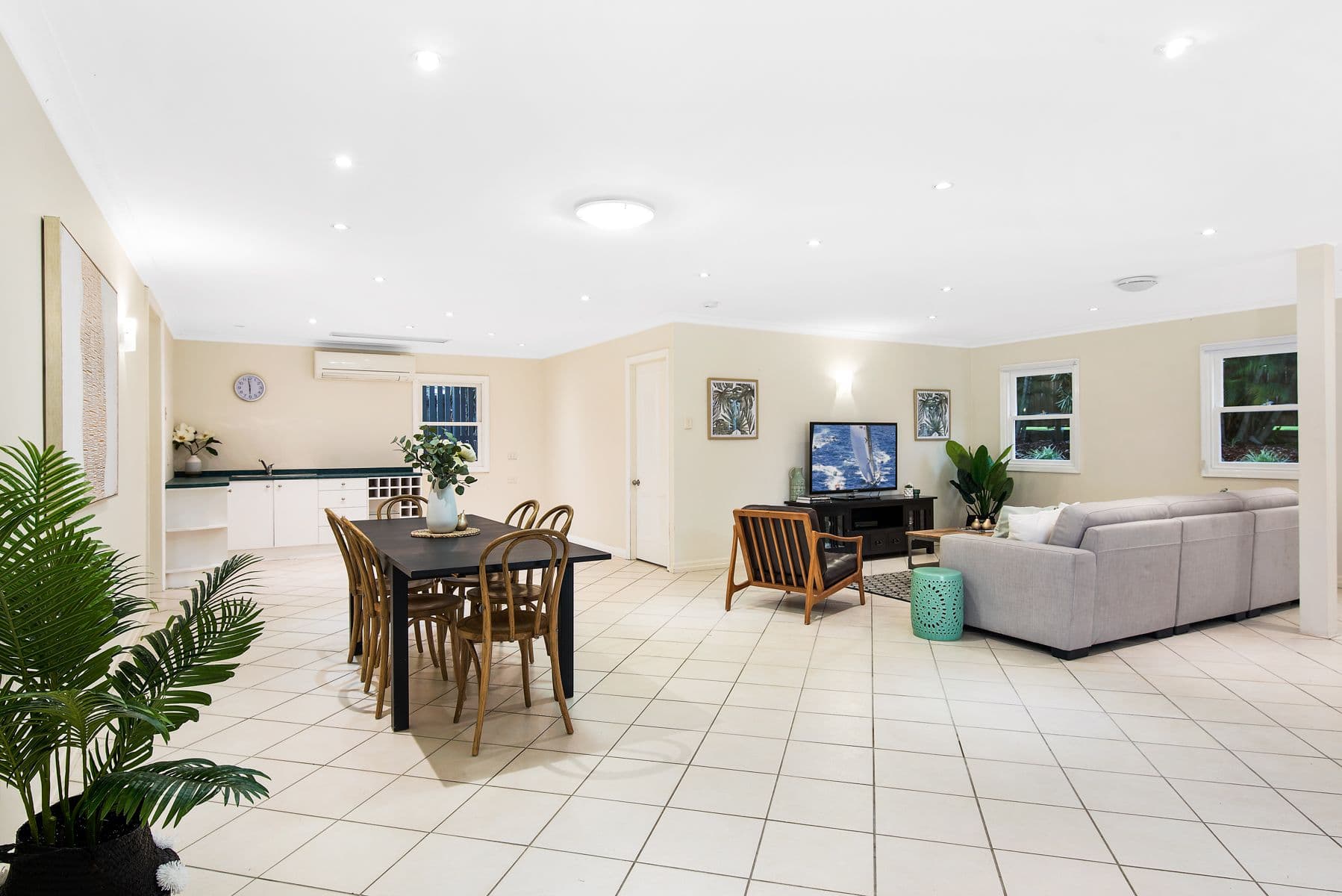 57 Willmington Street, Wooloowin QLD 4030, Wooloowin - Thumbnail 3