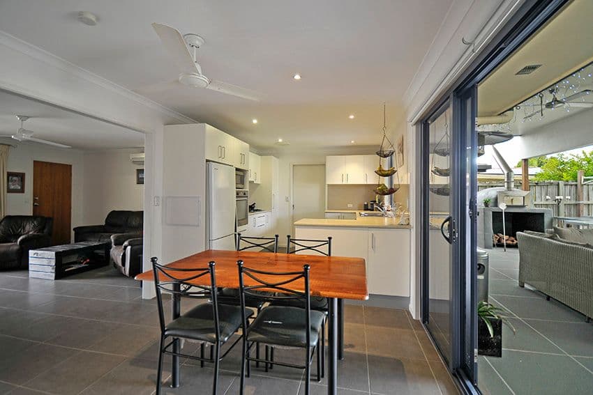 186 Townson Avenue, PALM BEACH QLD 4221, Palm Beach - Thumbnail 2