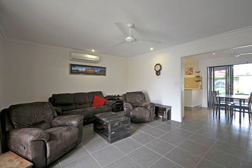 186 Townson Avenue, PALM BEACH QLD 4221, Palm Beach - Thumbnail 3