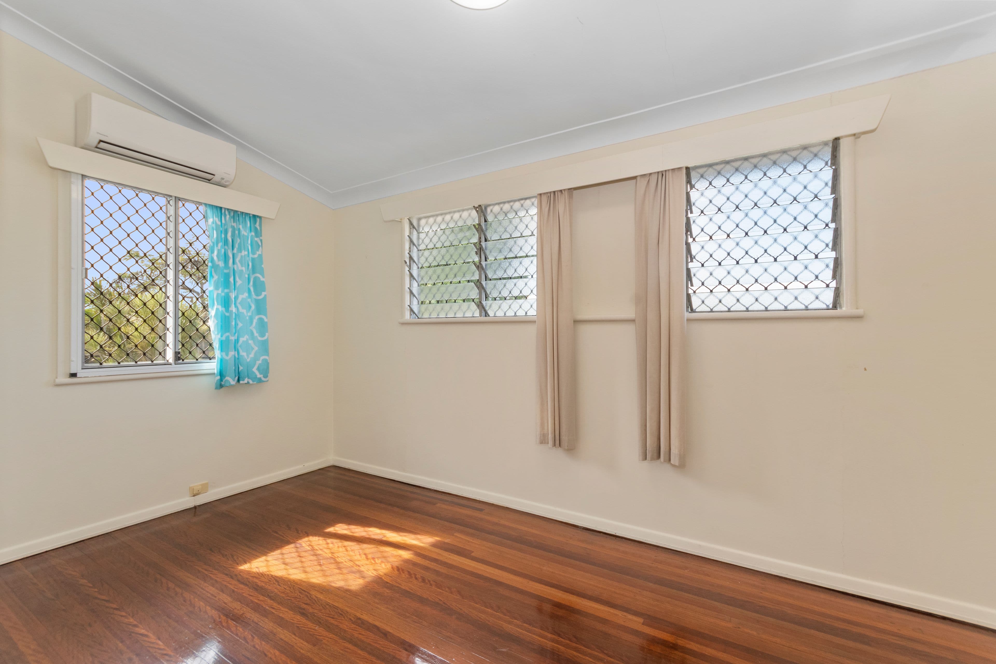 61 Goldring Street, Rosslea QLD 4812, Rosslea - Thumbnail 3