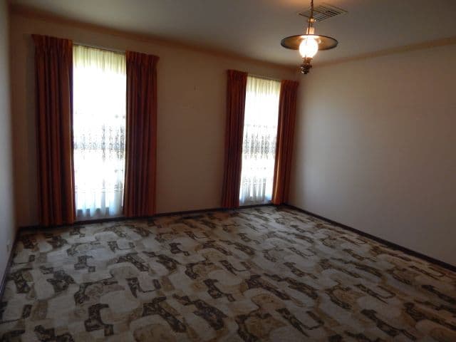 1 Mackenzie Street, Reservoir VIC 3073, Reservoir - Thumbnail 5