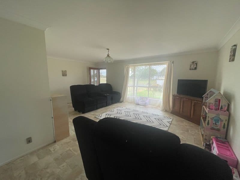 23 Hamlyn Road, Oakey QLD 4401, Oakey - Thumbnail 2