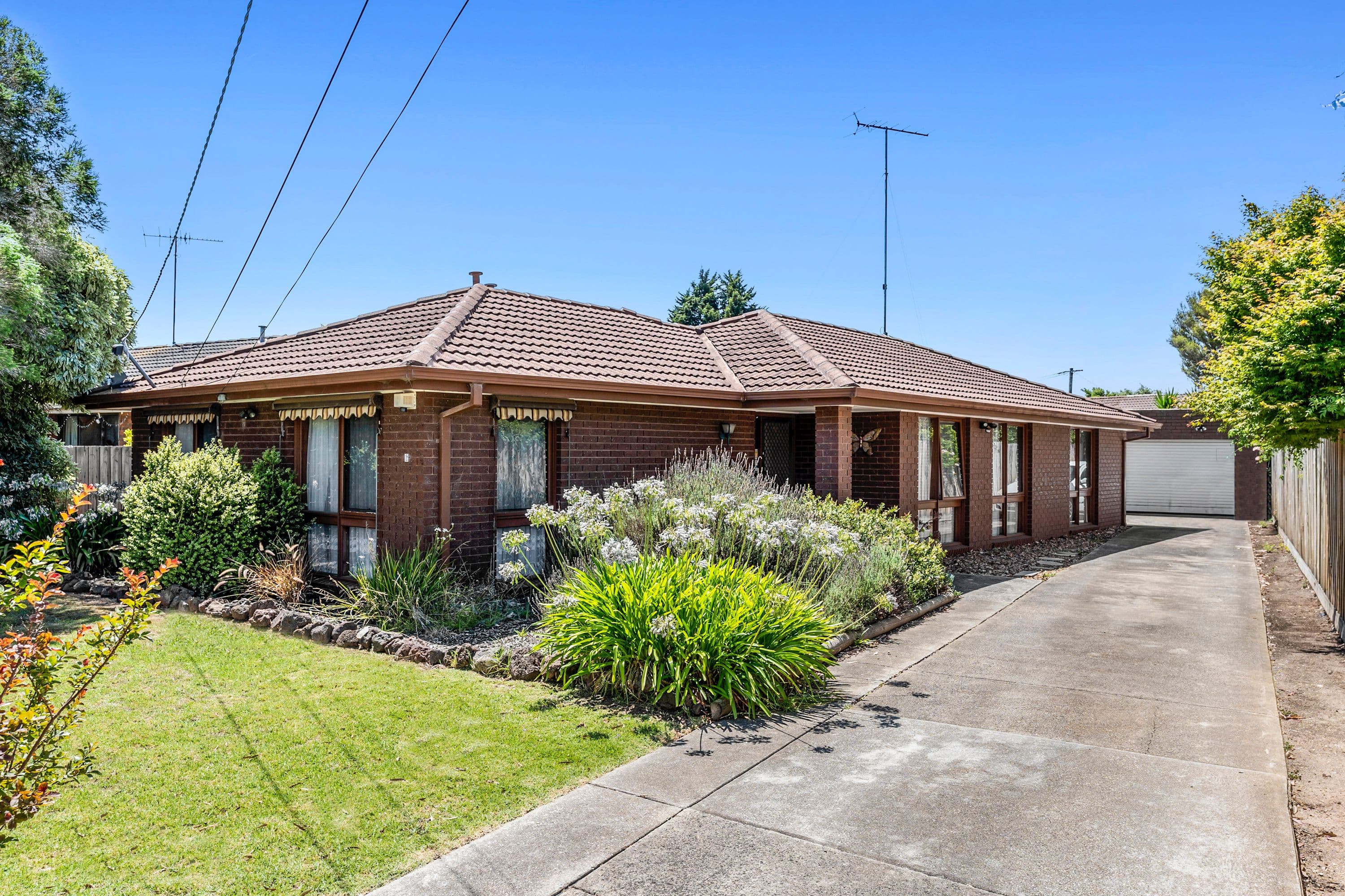 6 Cameron Crescent, Lara VIC 3212, Lara - Image 1