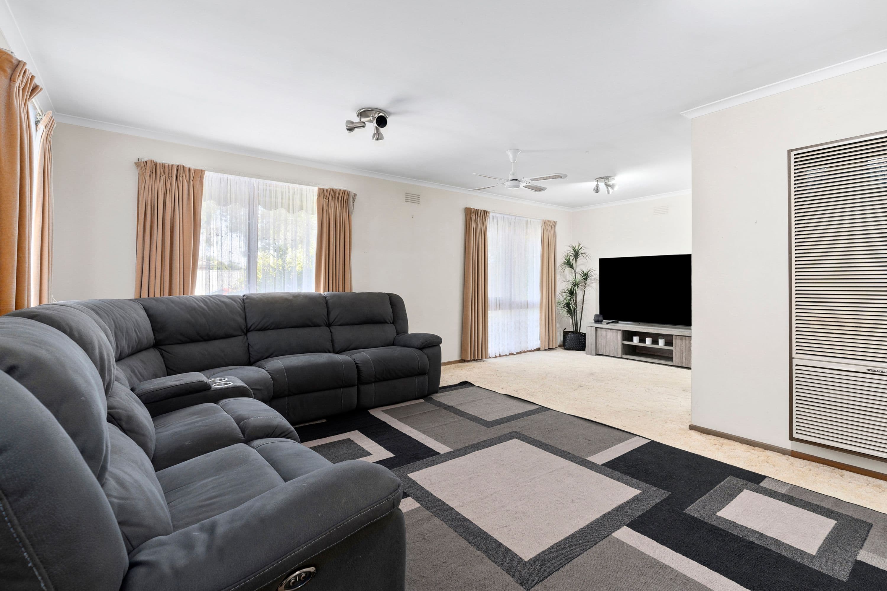 6 Cameron Crescent, Lara VIC 3212, Lara - Thumbnail 4
