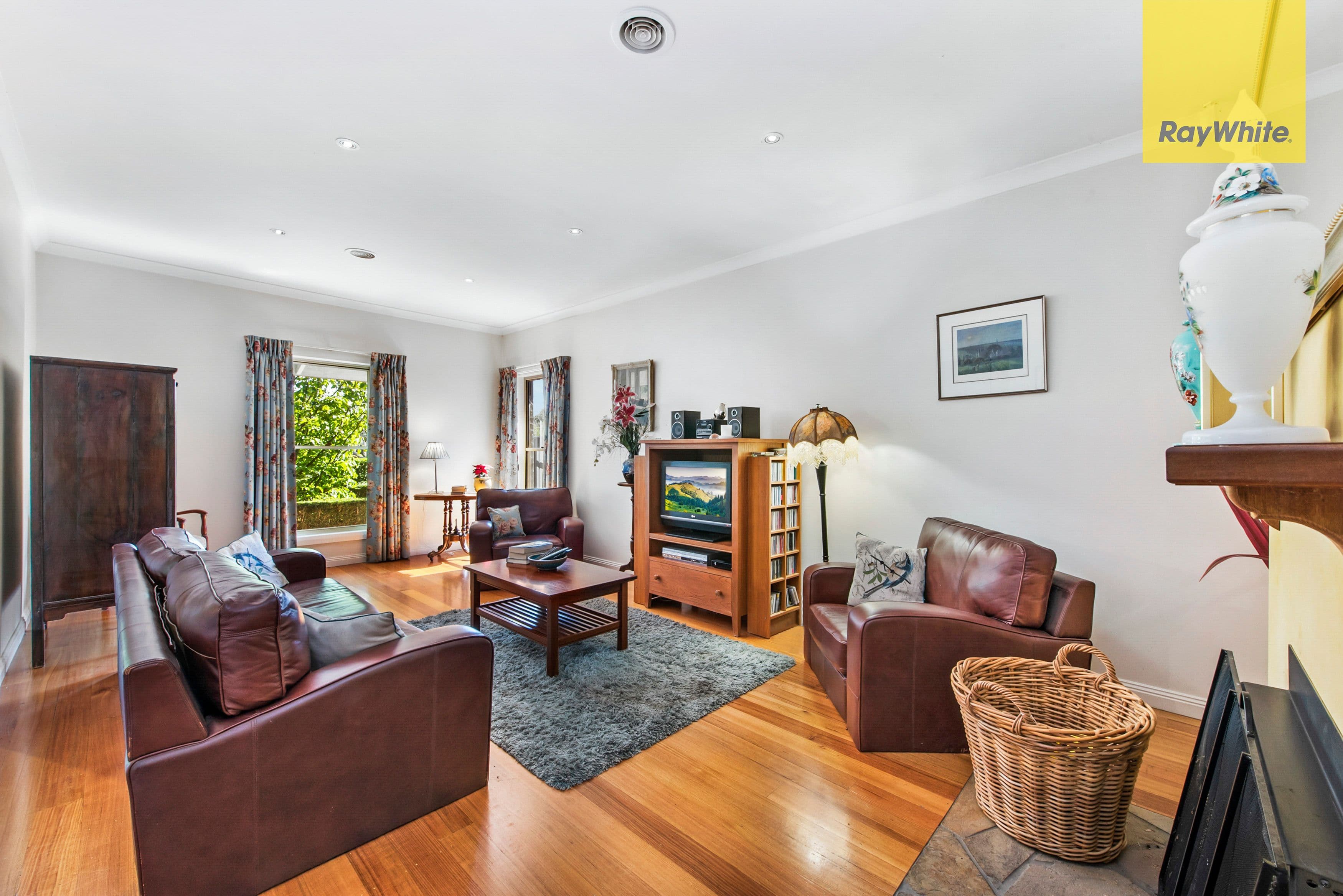19 Rodney Drive, Woodend VIC 3442, Woodend - Thumbnail 5