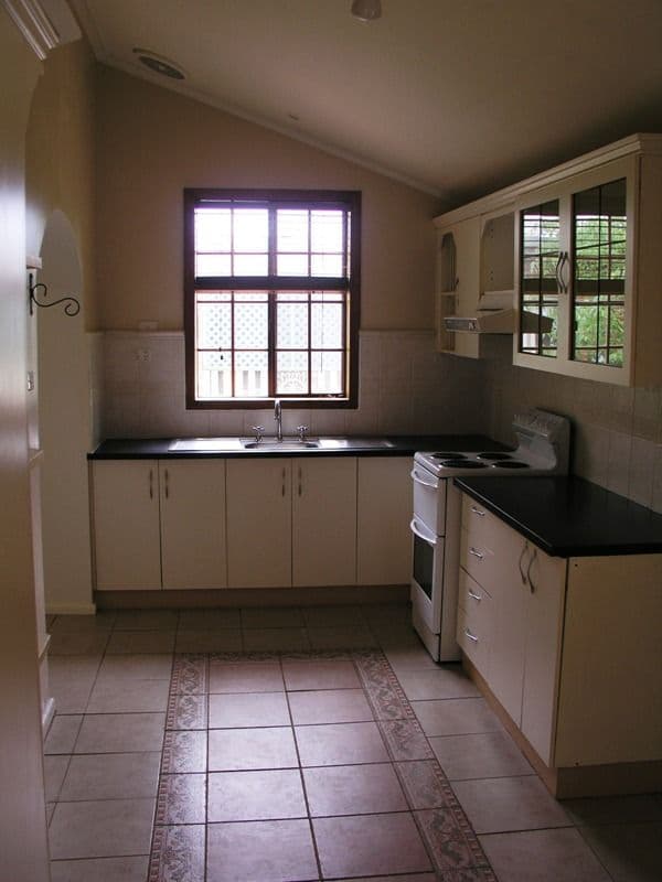 11 Thurlstone Street, Parkes - Thumbnail 2