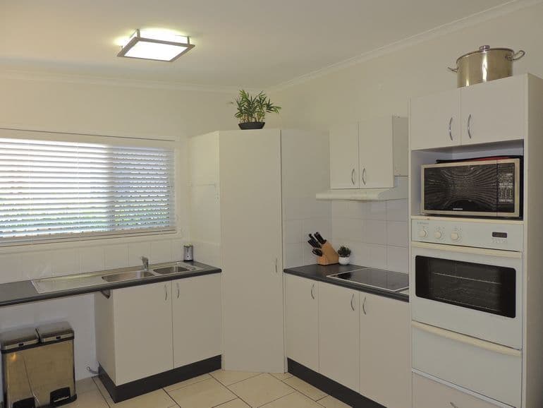 9 Peter Street, STRATHPINE QLD 4500, Strathpine - Thumbnail 3