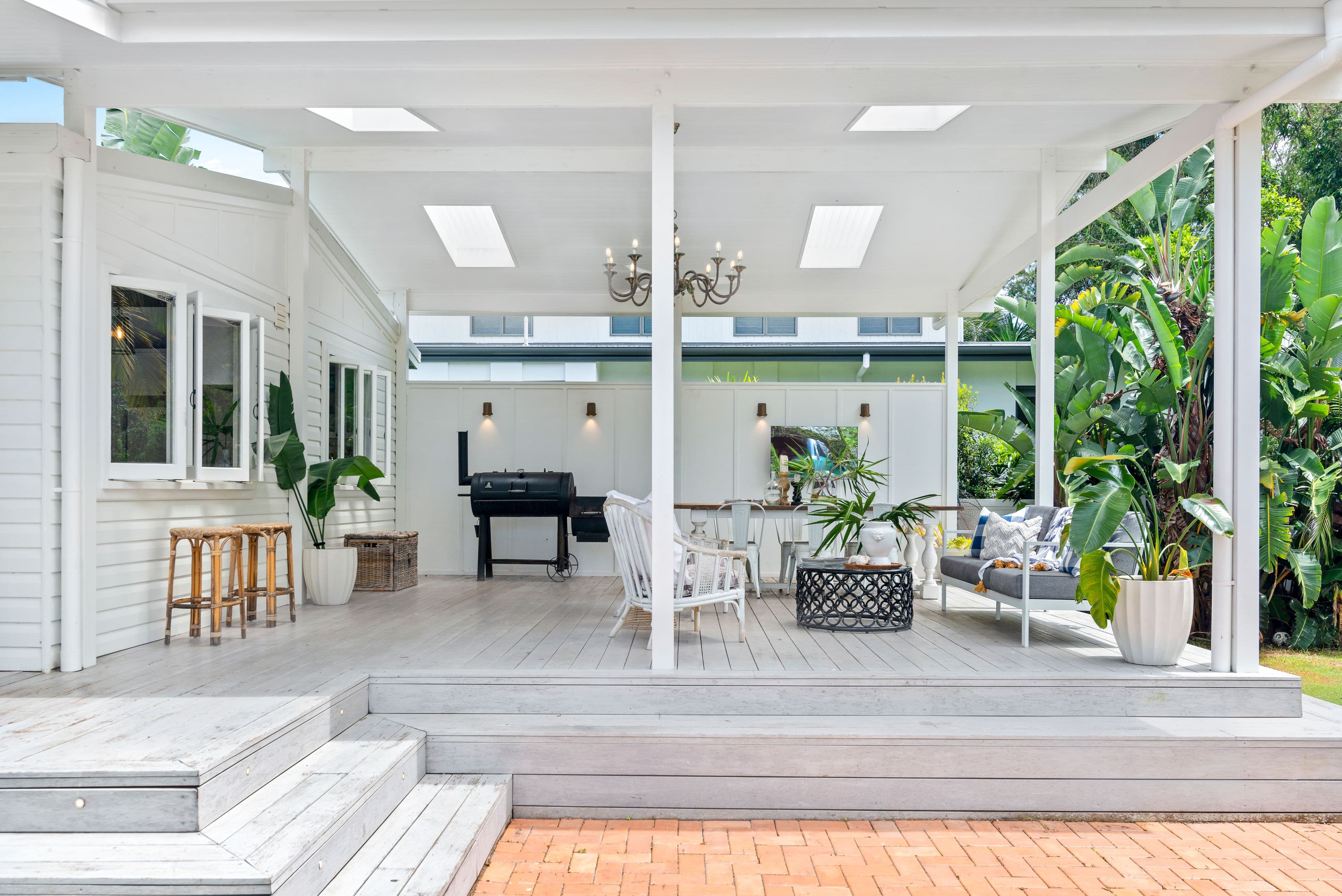 6 Mitchell Avenue, Currumbin QLD 4223, Currumbin - Thumbnail 2