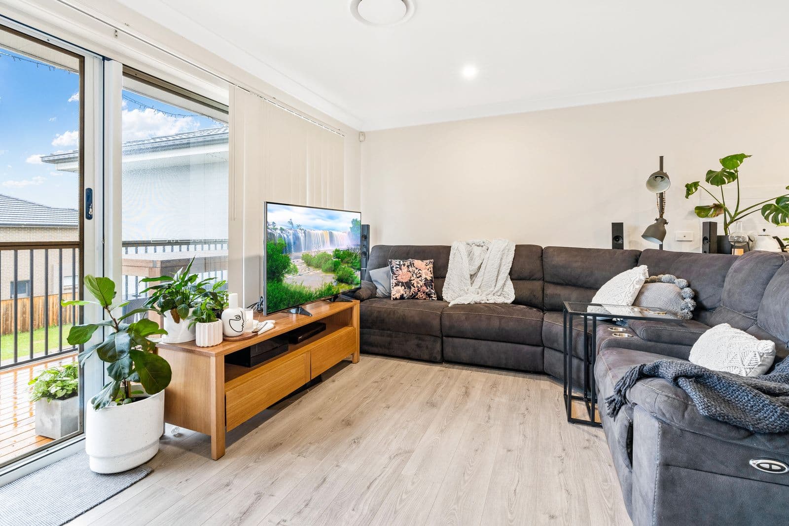 11 Pioneer Street, Gregory Hills NSW 2557, Gregory Hills - Thumbnail 3