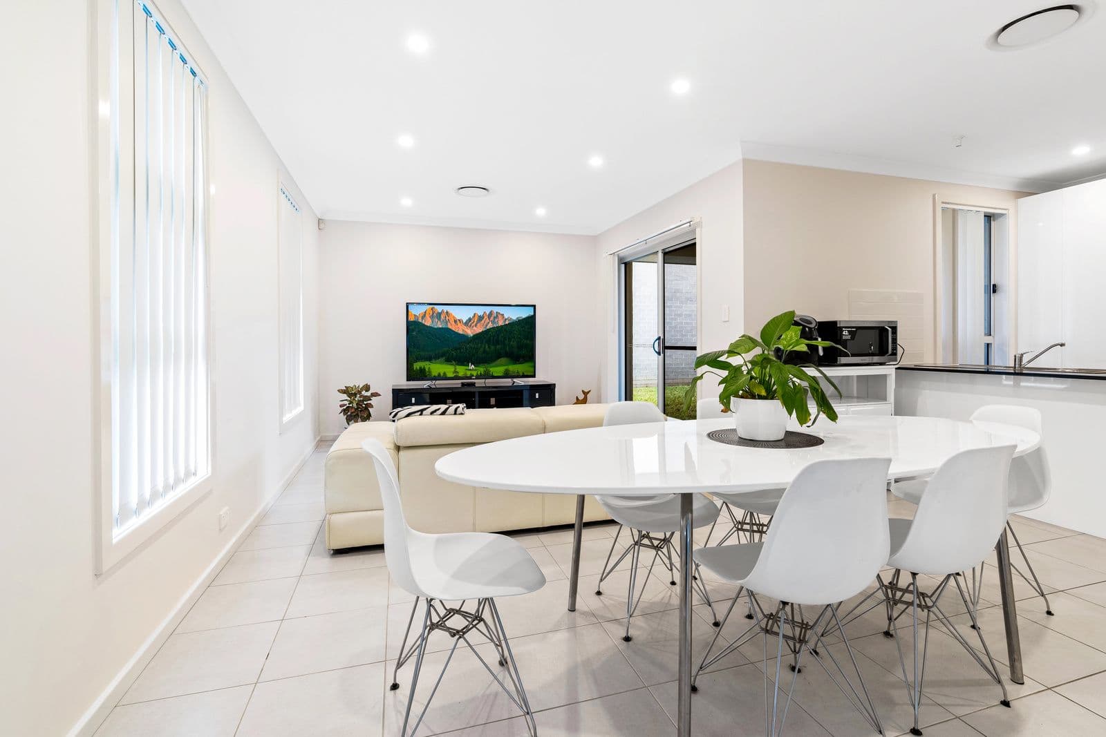 11 Pioneer Street, Gregory Hills NSW 2557, Gregory Hills - Thumbnail 5