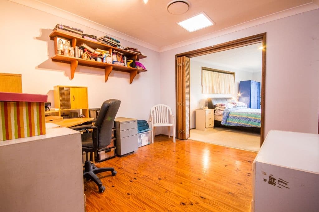 1 Currumburra Road, ASHMORE QLD 4214, Ashmore - Thumbnail 6