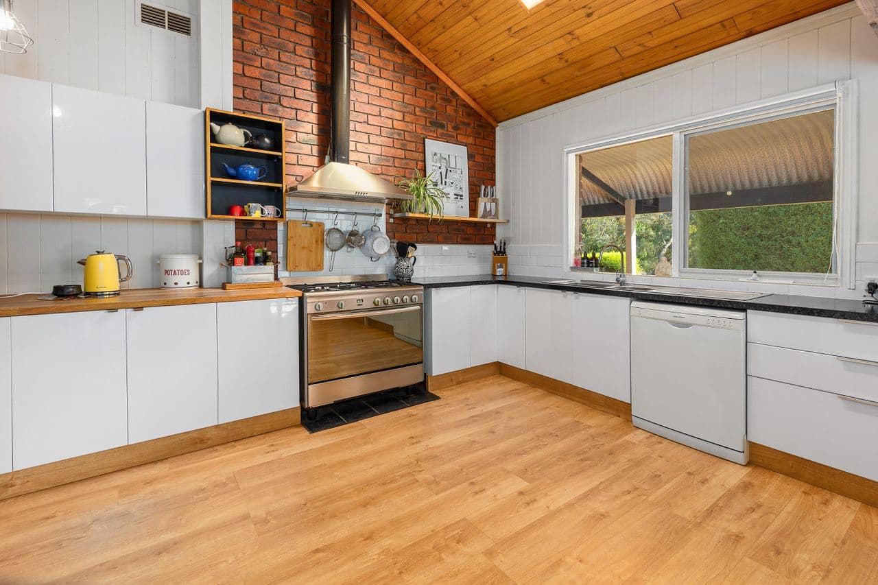 9 Carrathool Avenue, Rosebud VIC 3939, Rosebud - Thumbnail 2