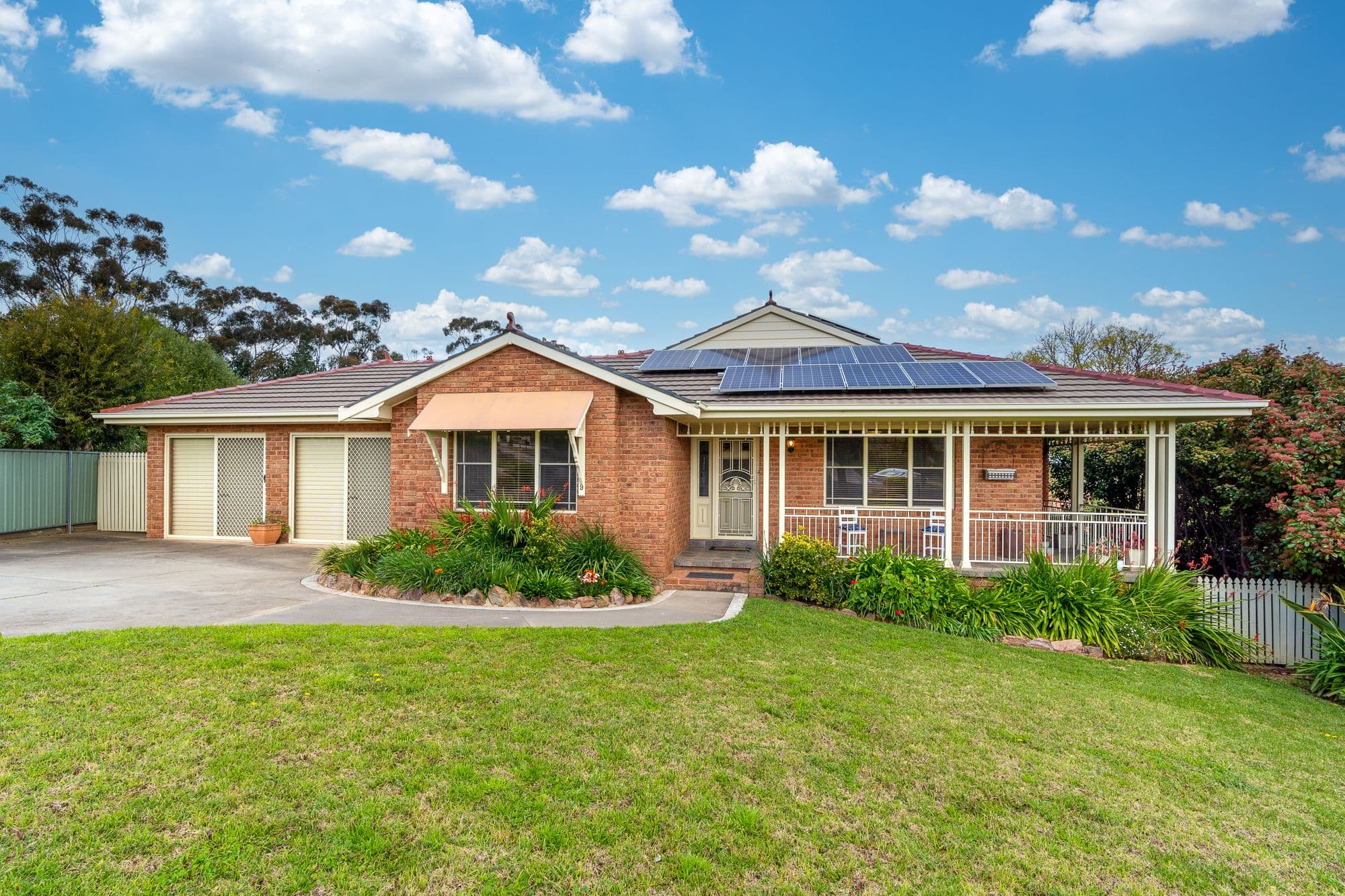 9 Grevillea Close, Cowra NSW 2794, Cowra - Image 1