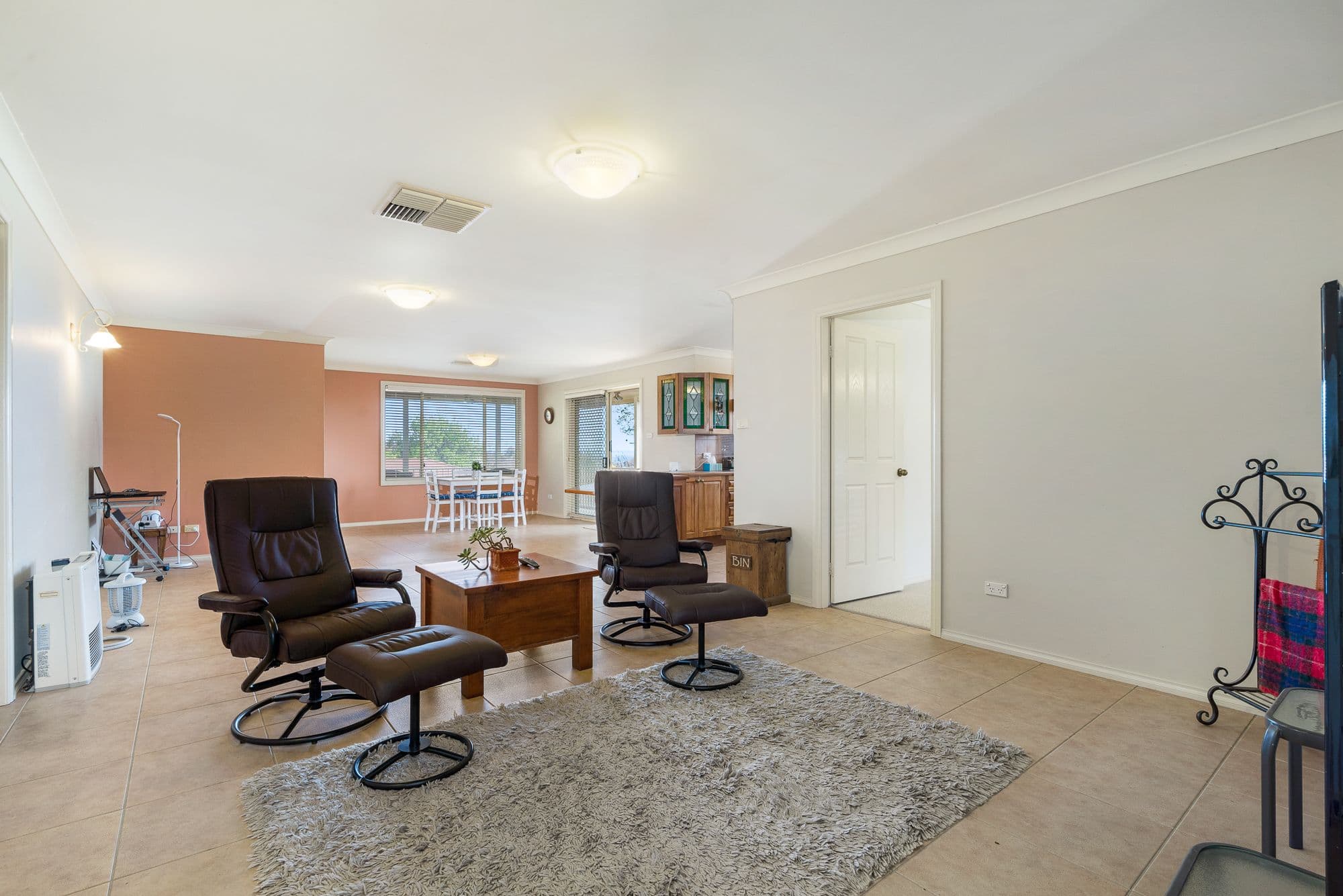 9 Grevillea Close, Cowra NSW 2794, Cowra - Thumbnail 3