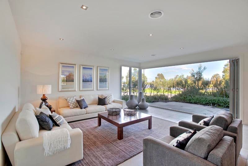 34 Waterside Drive, WATERWAYS VIC 3195, Waterways - Thumbnail 2
