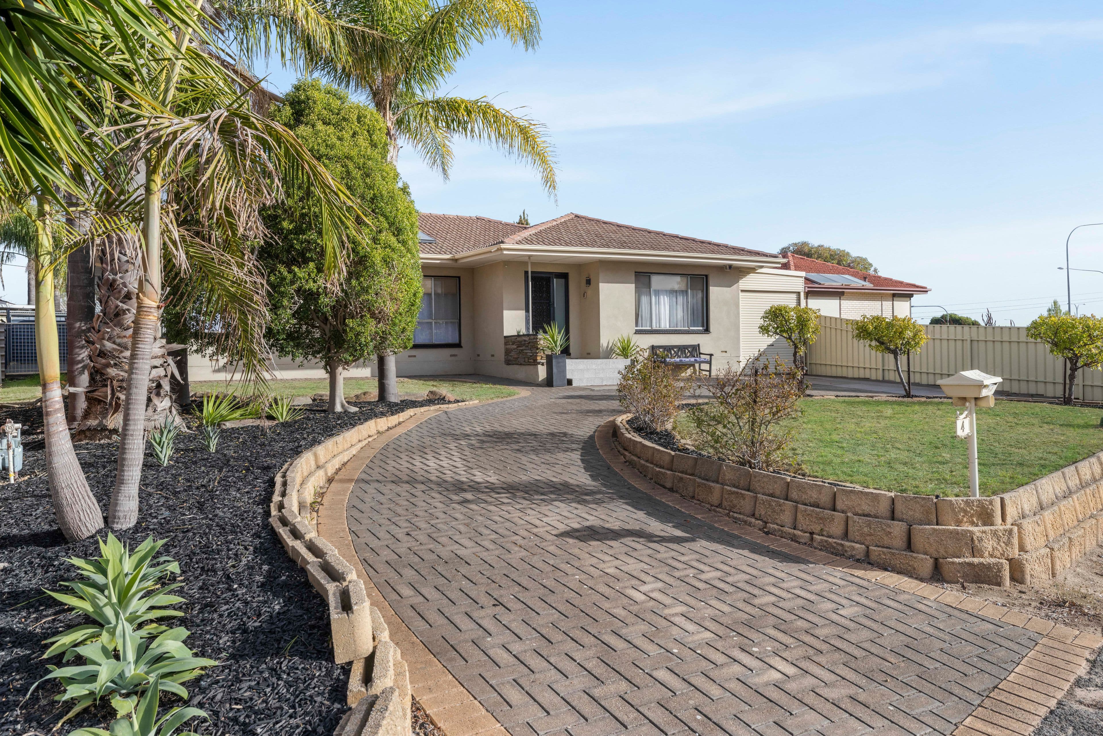 4 Kenihans Road, Happy Valley SA 5159, Happy Valley - Thumbnail 2